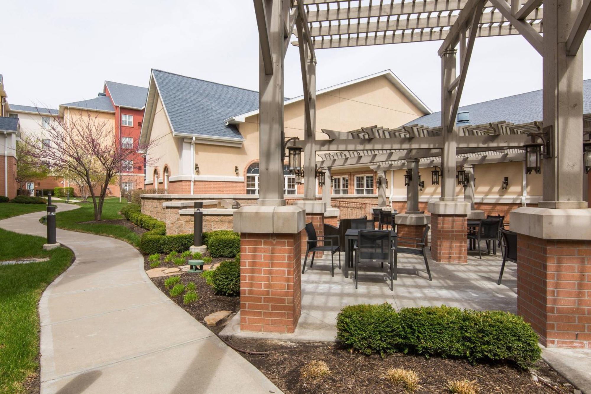 Residence Inn Kansas City Airport Exterior foto